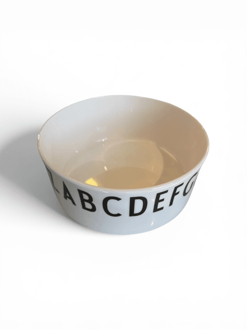 Hovedbilde Design Letters medium skål porselen 17cm